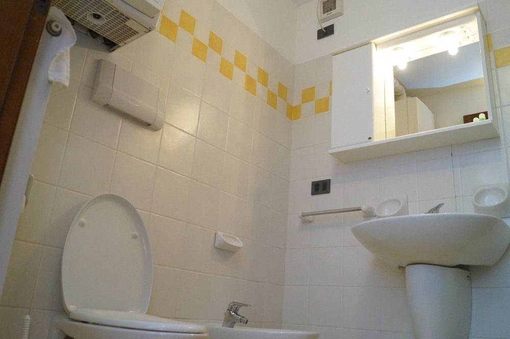 Residence Vivere Astra ตรีเอสเต ภายนอก รูปภาพ
